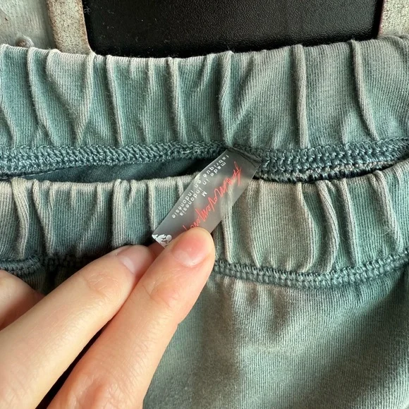 FP Movement Hot Shot Pants Midnight Jade Size Medium - Picture 4 of 4